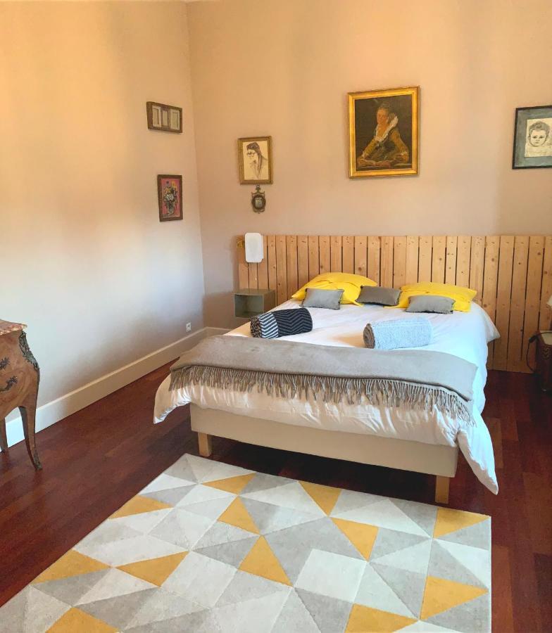 Suite Privative Abella - Aile De Maison Bourgeoise Ambares-et-Lagrave Exterior foto